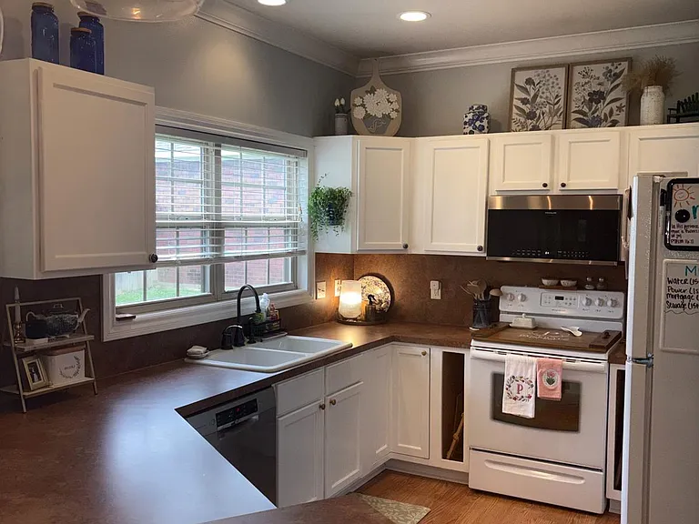 105 Curry Creek Dr — Photo 4