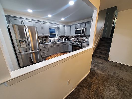 2nd image of 1718 E 18th St Floor 2