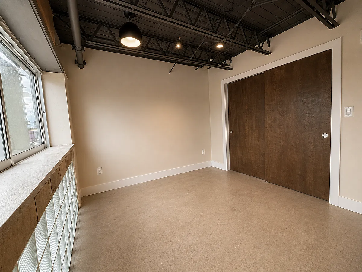 Building Photo - 1726 Austin Ave #5