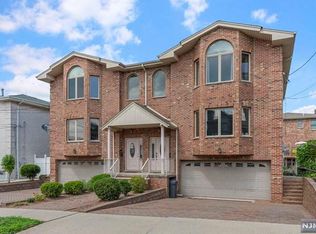 15B E Edsall Ave #B, Palisades Park, NJ 07650