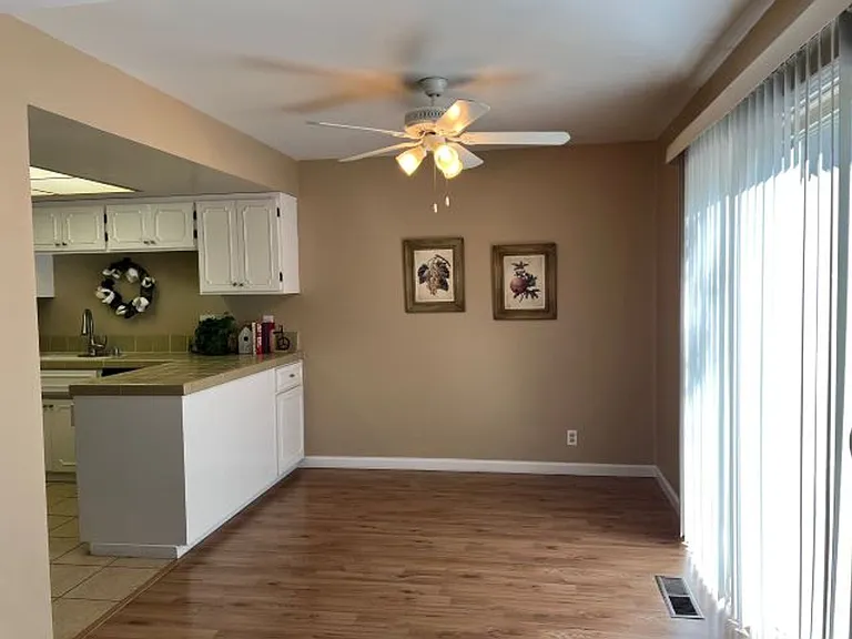120 Carlton Ave #40 — Photo 5