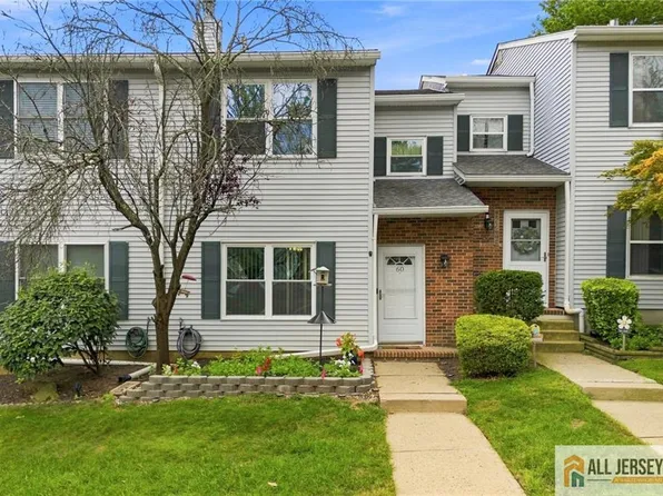 60 Hickory Ct #81, Monroe Township, NJ 08831