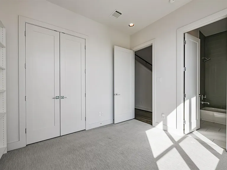 2824 Clay St — Photo 31