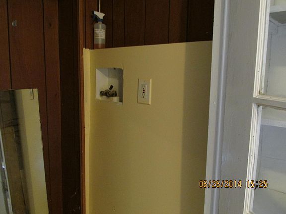 Laundry hook-up