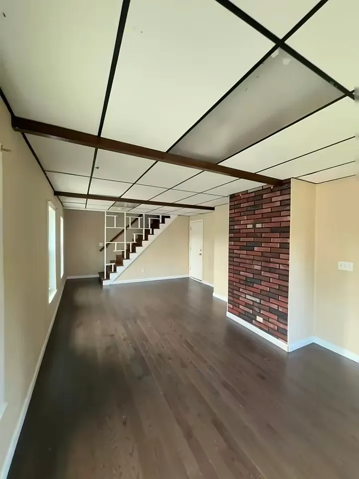 3 bed, 1200 sqft, $2,000 — Photo 1