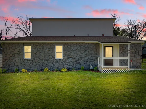 308 N Main St, Wagoner, OK 74467