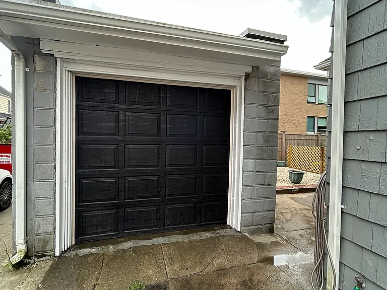 555 Lloyd Ave — Photo 24
