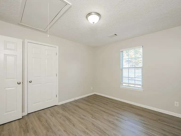 172 Williamsburg Way — Photo 13