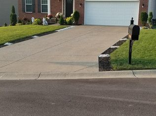 17908 Duckleigh Ct, Fisherville, KY 40023