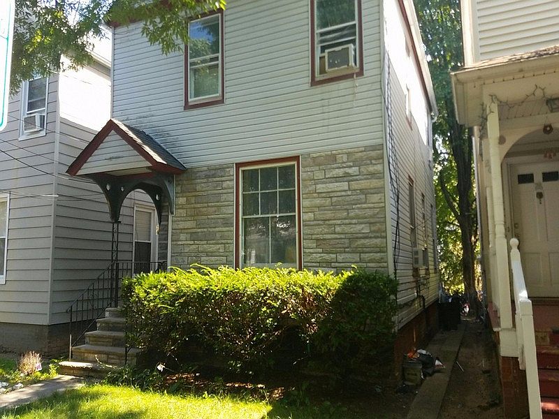 2nd image of 24 Grant St