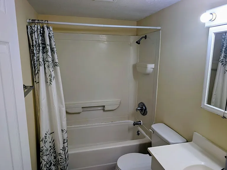 2807 Pembroke Ln #A9 — Photo 6