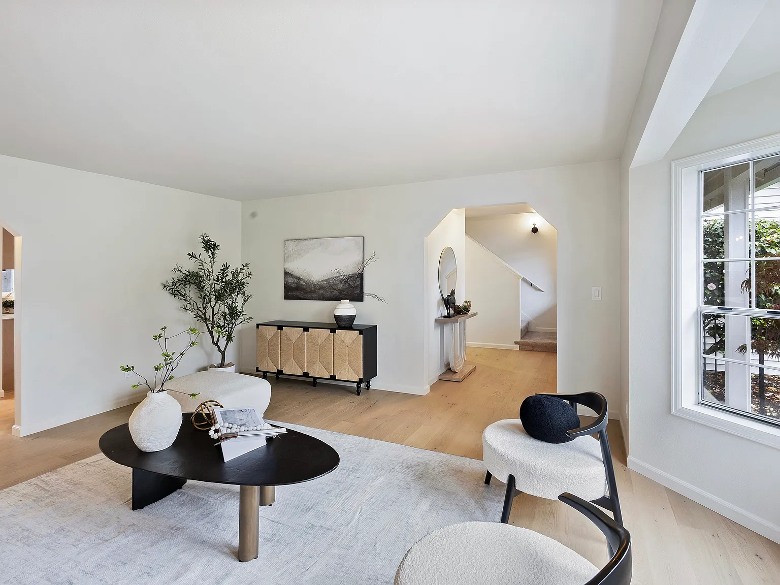 3 bed, 2636 sqft, $3,900 — Photo 3