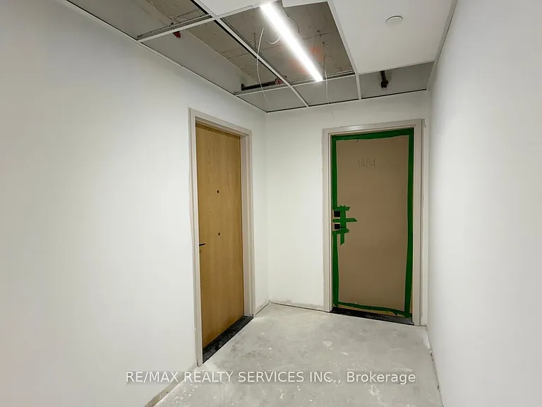 33 Erie Ave #1403 — Photo 6