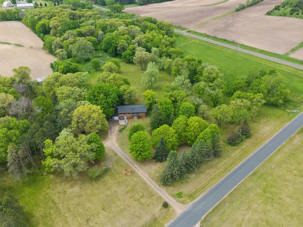 1295 Evergreen Dr, River Falls, WI 54022