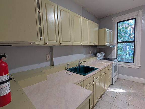 3rd image of 97 Renwick St #2