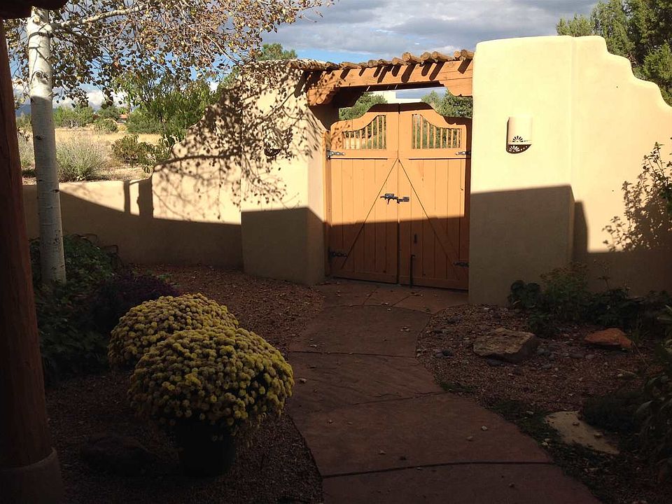 2nd image of 4 Avila Ct