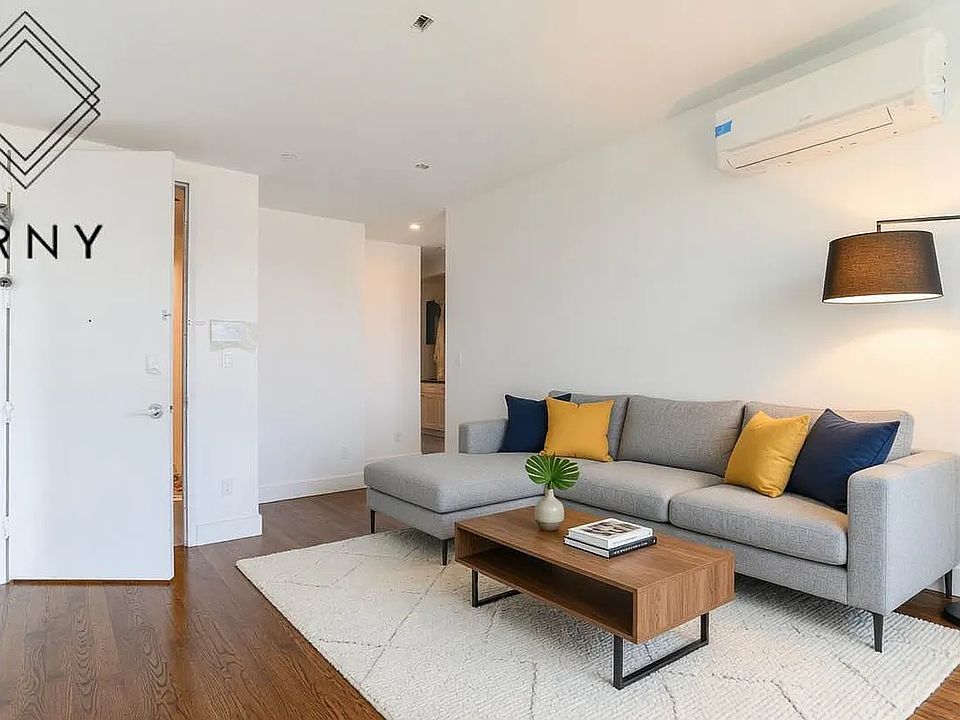 1st image of 3206 Glenwood Rd #4C