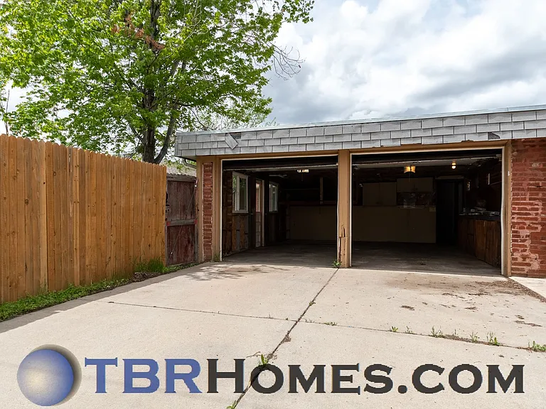 2052 Jamaica St — Photo 19