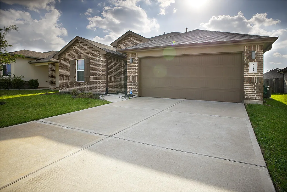 Building Photo - 8214 Precious Passing Way