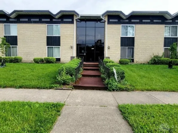 3160 Valerie Arms Dr #4, Dayton, OH 45405