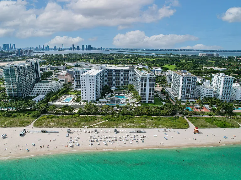 2301 Collins Ave #1015 — Photo 92