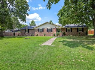 102 Edgewood Ave, Springdale, AR 72764