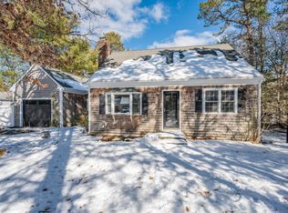 10 Weather Crescent Cir, Mashpee, MA 02649