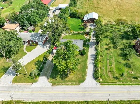 609 Green Mountain Rd E, Hamilton, ON L8J 2Z7
