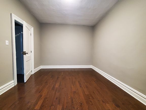 3rd image of 18 Kensington Ave #15E
