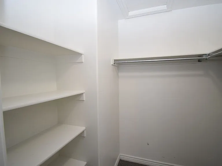 2182 E Whitekirk Way — Photo 8