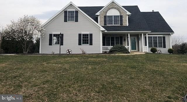 1st image of 101 Gray Fox Ln