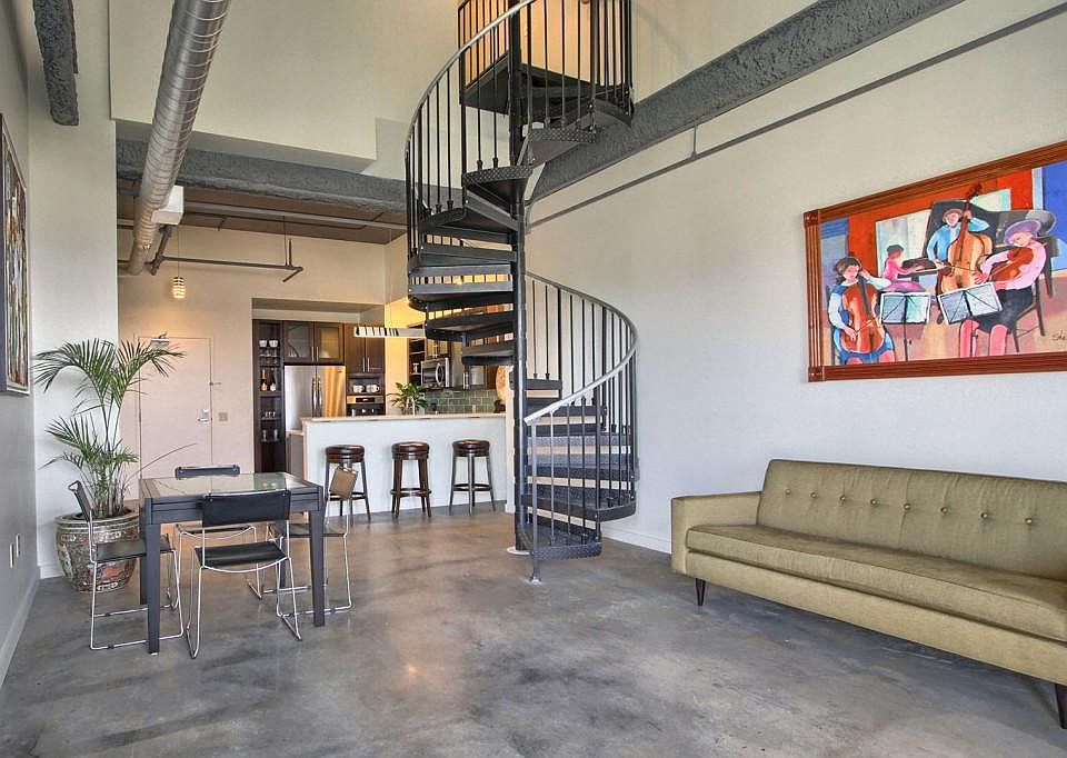 The loft plan is an architectural masterpiece, with dramatic room heights and spacious floor area.