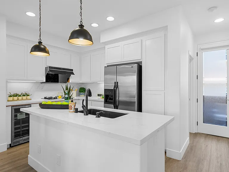 1469 W San Carlos St — Photo 14