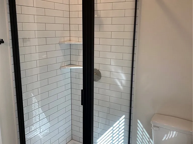 205 Sterling St #C — Photo 8
