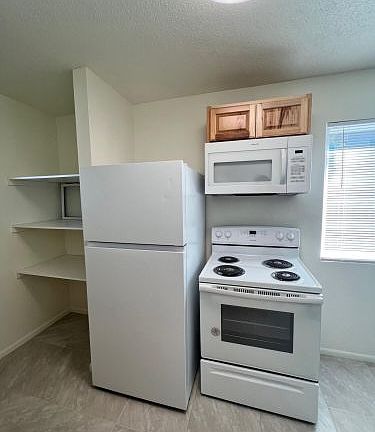 5th image of 2303 Sears Ct APT 1