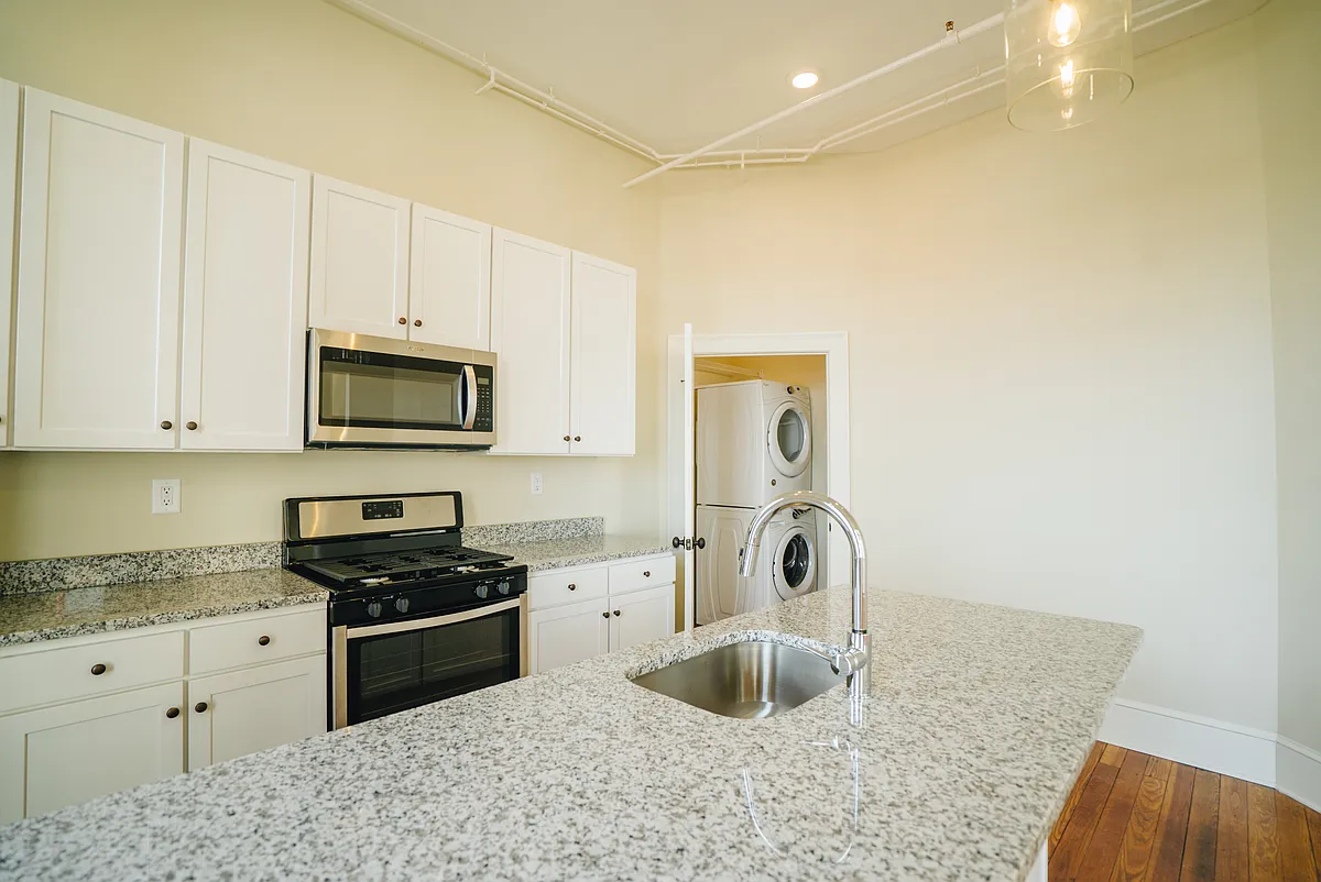 Building Photo - 520 Mulberry St #401