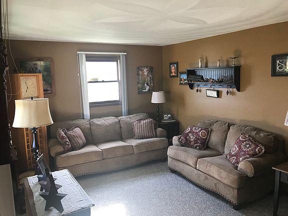 3rd image of 2929 Cochran Ave