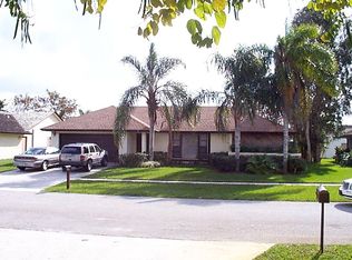 1911 Hollyhock Rd, Wellington, FL 33414