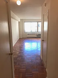 Rented by Manhattan Apartment Organization