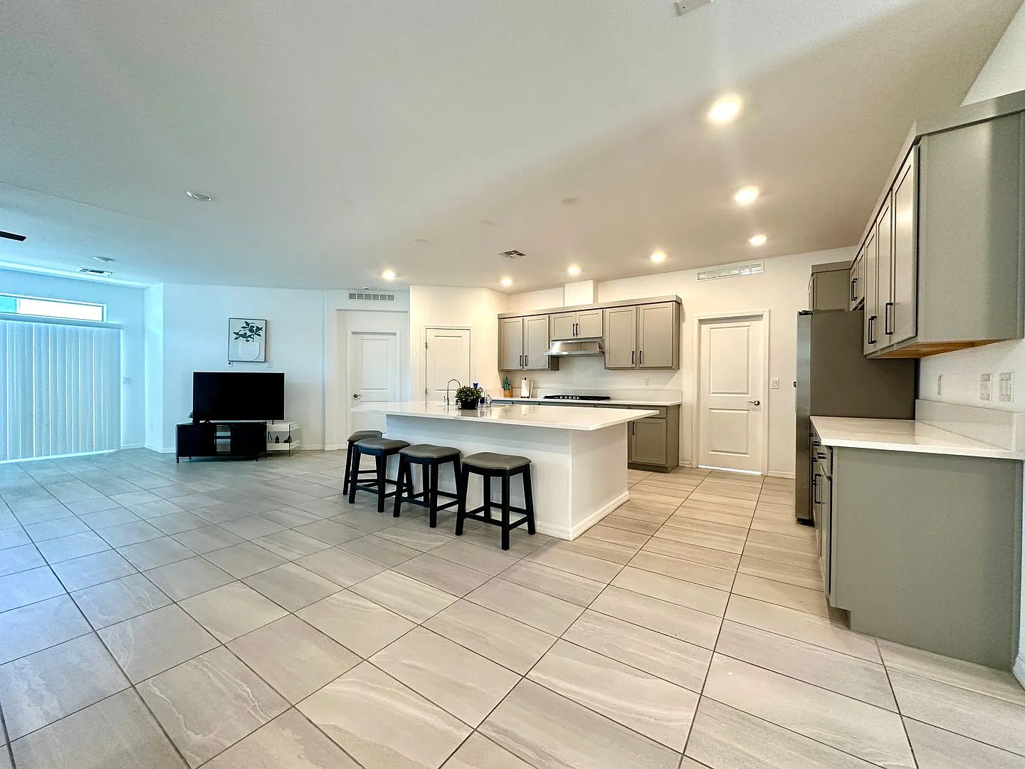 Silverado North — Photo 4