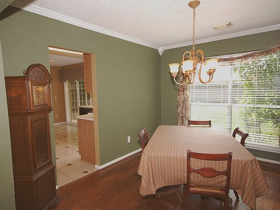 2nd image of 3012 Bay Creek Dr