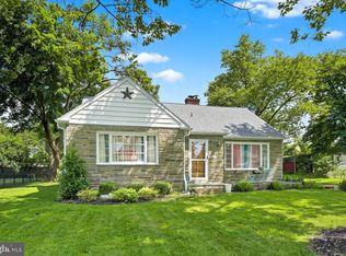 15 Overlook Ave, Lancaster, PA 17601