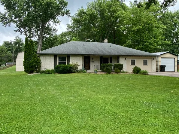 386 Shadow Hill Dr, Greenwood, IN 46142