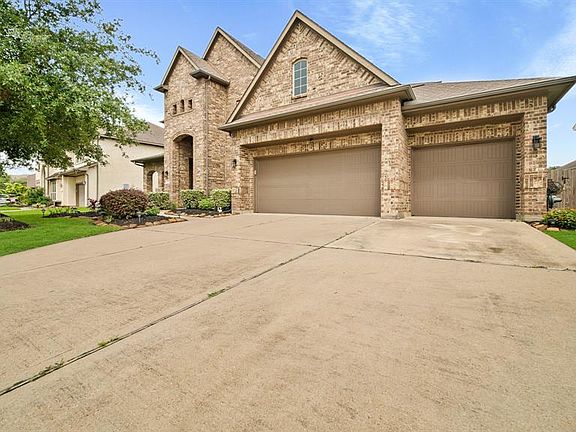 3rd image of 2415 Malaga Lane