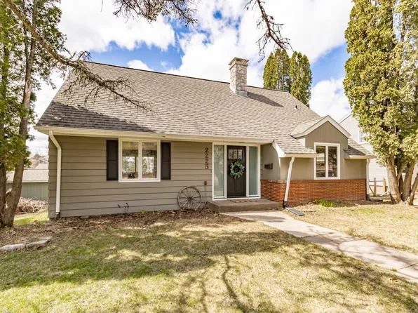 2225 Sussex Ave, Duluth, MN 55803