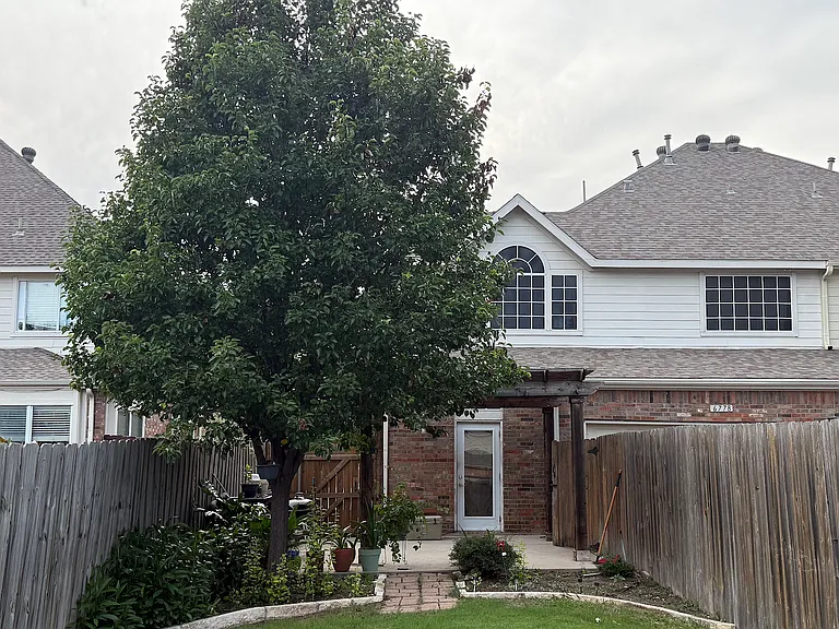 6778 Canterbury Dr — Photo 2