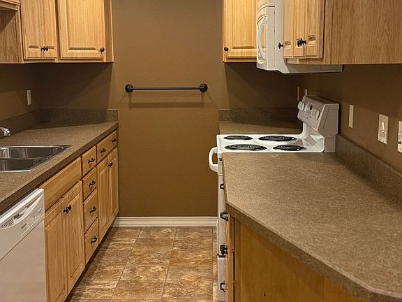 5th image of 1205-1219 S Higgins Ave #328