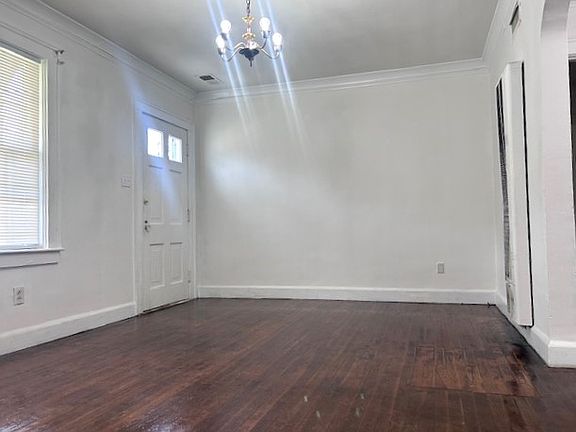 3rd image of 3336 Park Ave