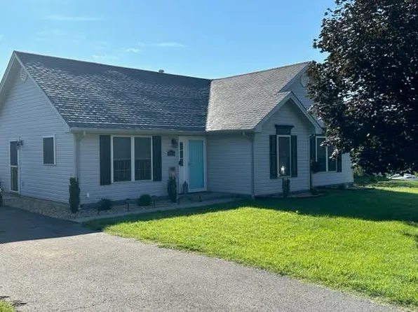 1820 Meadows Ct, Vinton, VA 24179