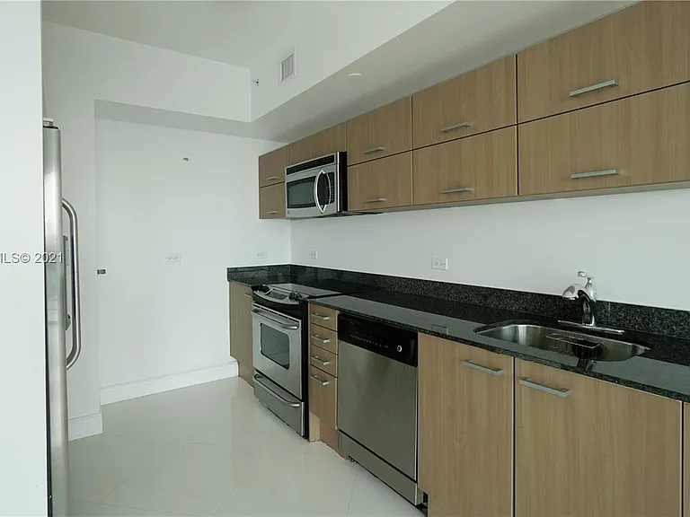 350 S Miami Ave #1301 — Photo 9